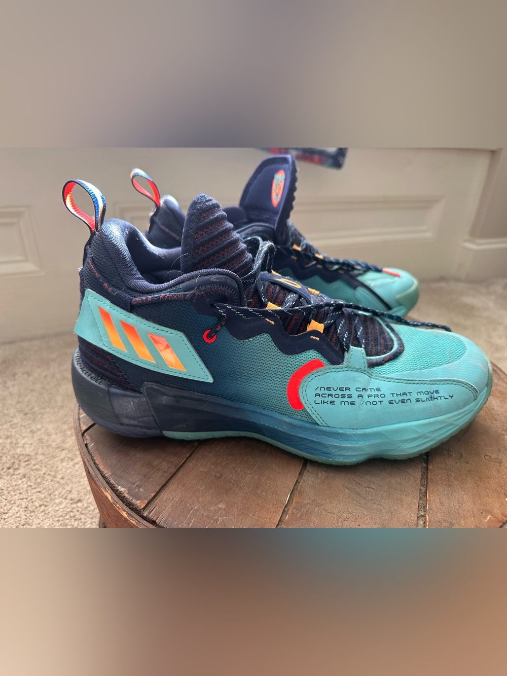 Adidas Men' Teal and Navy Performance Basketball Shoes size 11.5